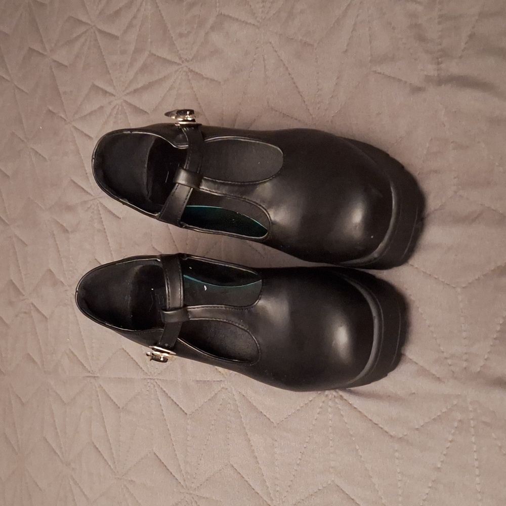 Women shoes